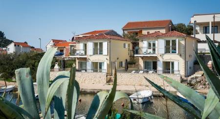 CROATIA - House in the first row to the sea - Rogoznica