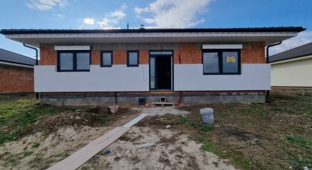 SALE - House with two bathrooms - 124 m2 - Lužianky, RED OAK
