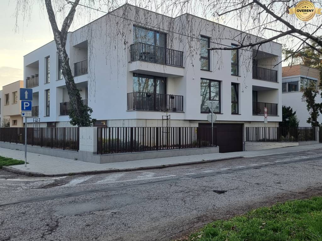 FOR RENT - New 4 rooms apartment in a quiet area - Nitra, Centrum