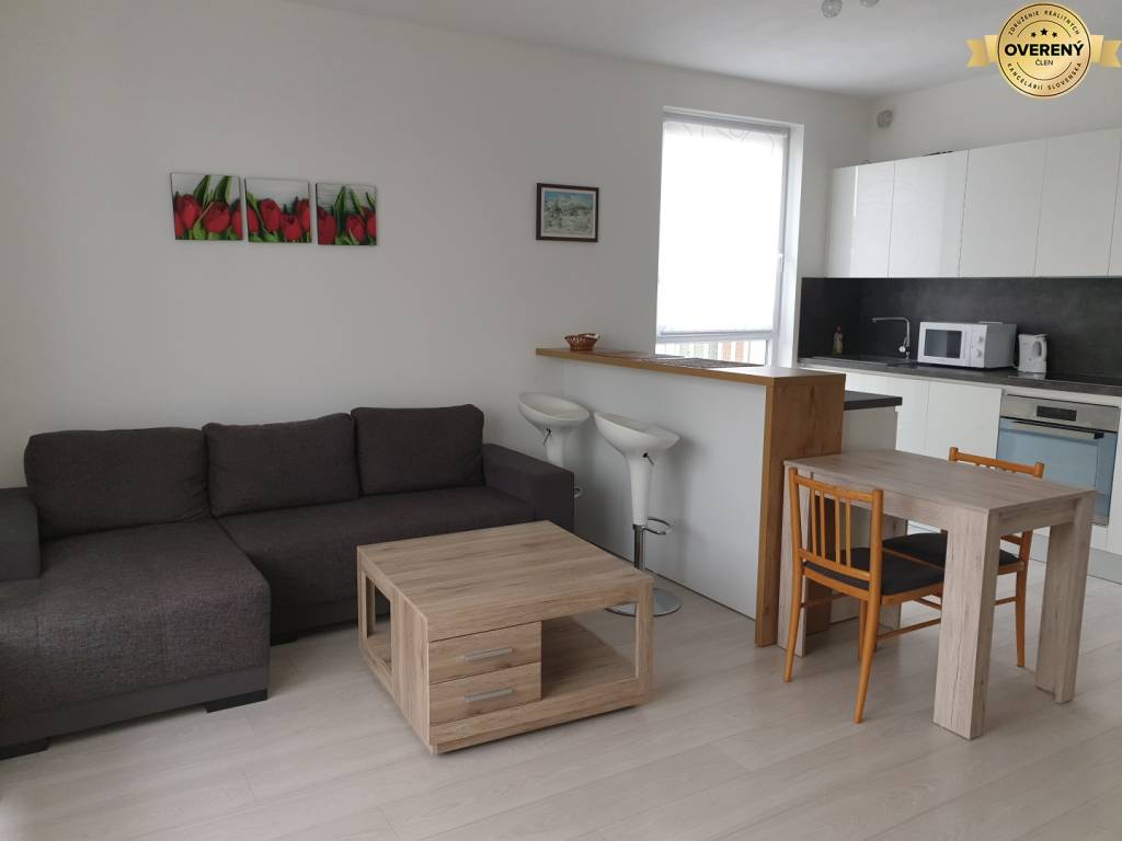 RENT-  2 bedroom flat in the newbuilding - Nitra, close to the cen