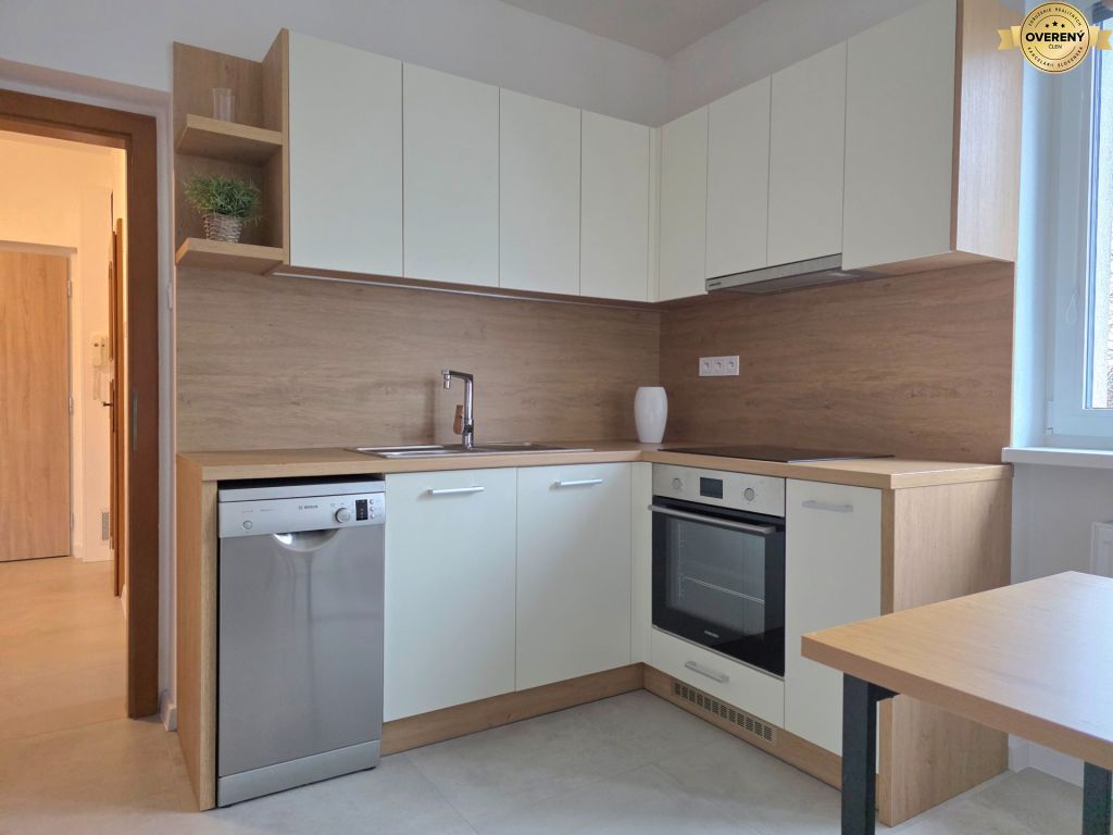 FOR RENT - Spacious 3 roomed apartment - Nitra, Center