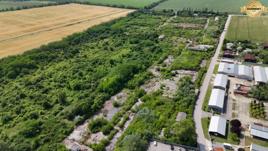 Land of 120.000 m2 and more  -10 km from Nitra, 20 km from Šurany