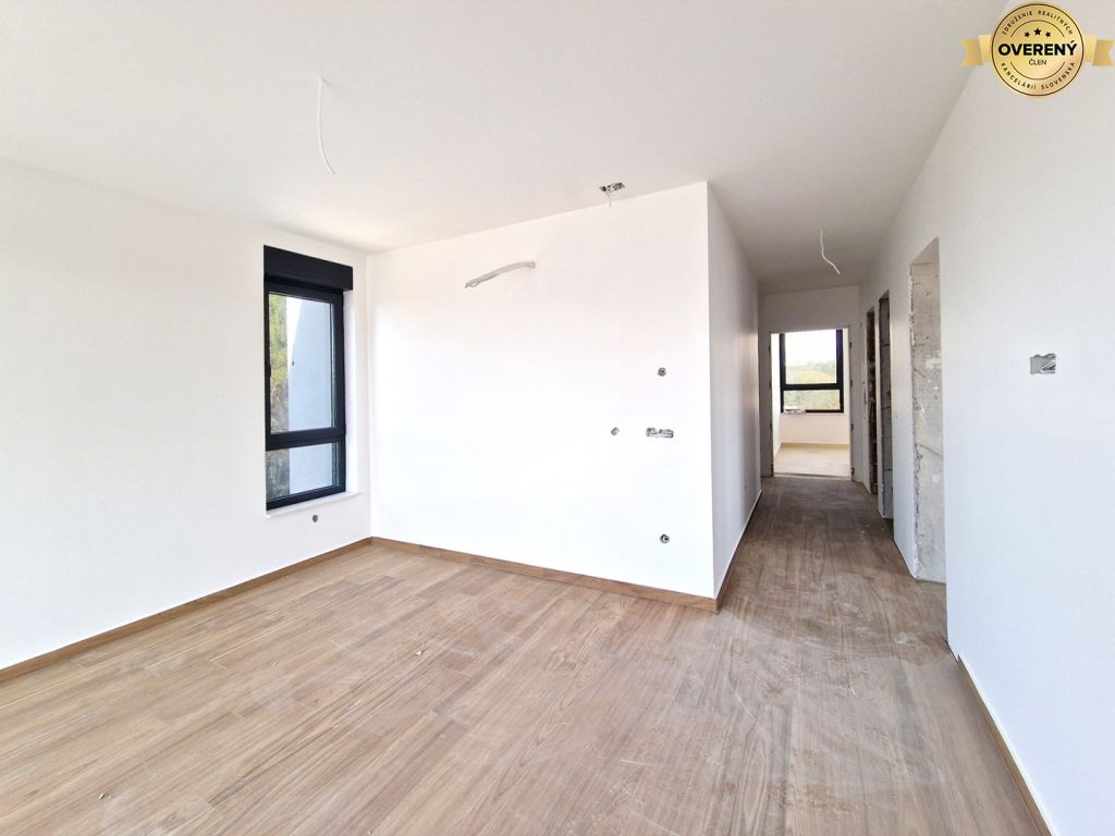 CROATIA - 4 bedroom apartment in beautiful surroundings - PETRČANE