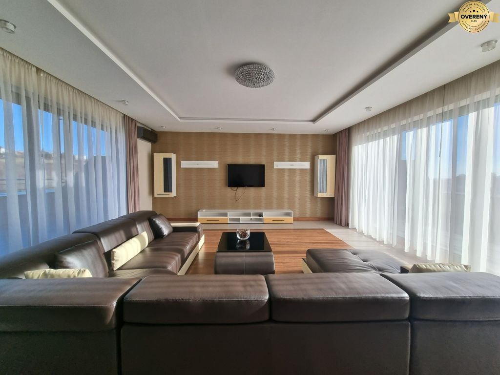 RENT - Unique, luxury flat 148 m2 + terraces - Nitra