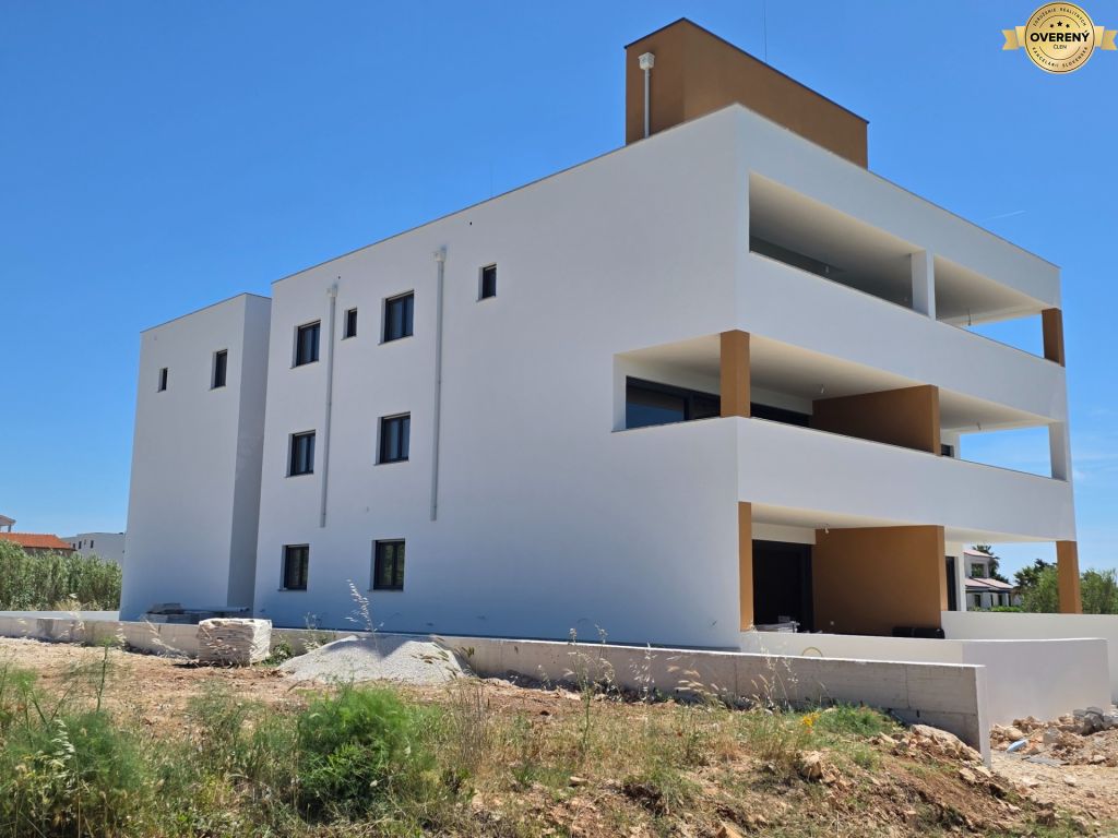 CROATIA - Apartments 60 m from the sea - PRIVLAKA