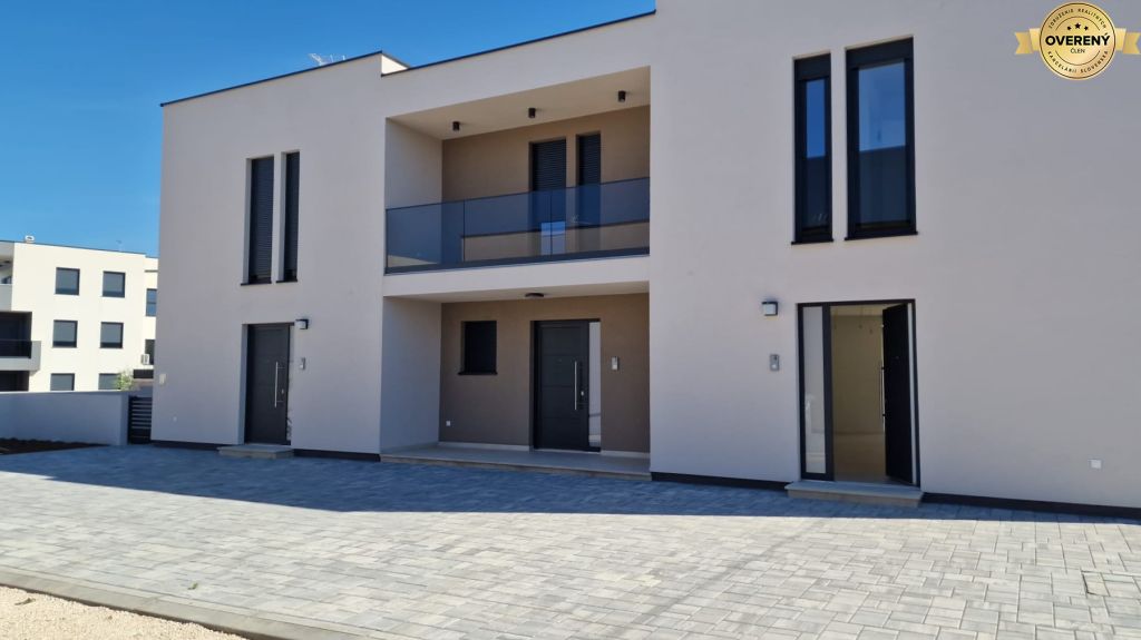 CROATIA - Terraced house - VRSI, Zadar
