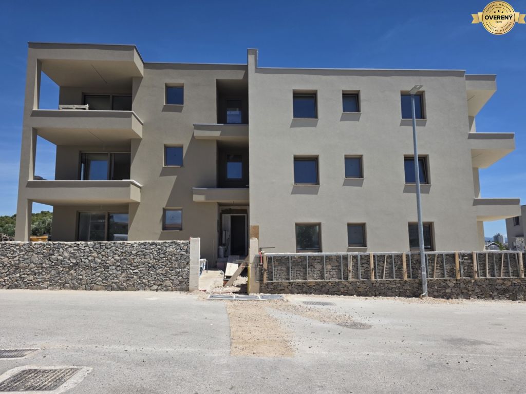 CROATIA - Apartments (K1) in the beautiful village of TRIBUNJ