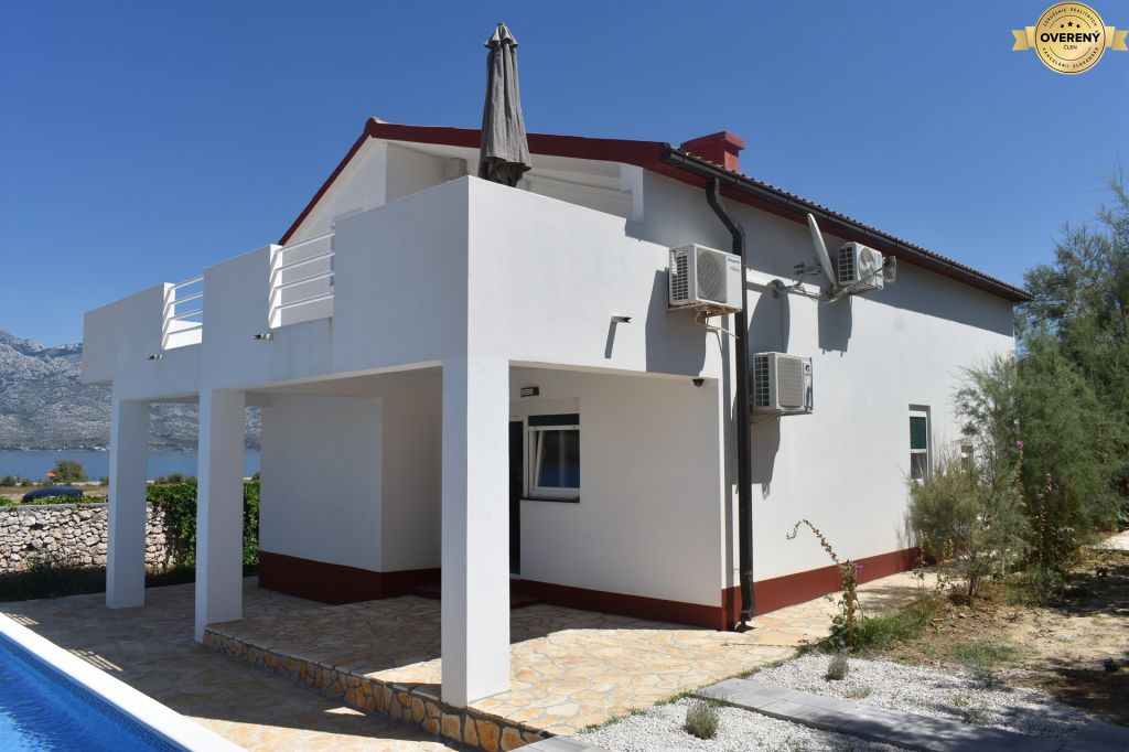 CROATIA - House in the 1st row from the sea - RAŽANAC