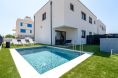 CROATIA - Beautifully furnished houses with swimming pool - PRIVLAKA