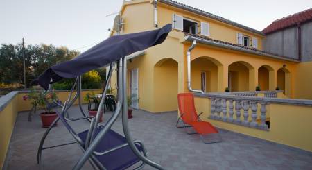 CROATIA - House with 5 apartments - POLJANA, island UGLJAN