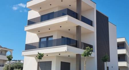 CROATIA - 4 bedroom apartments with spacious cellars - VODICE