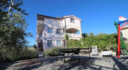 CROATIA - Apartment house with 6 apartments - VRSI, Zadar