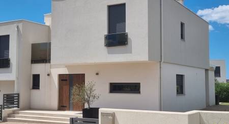 CROATIA - 5 bedroom family house with swimming pool - VODICE