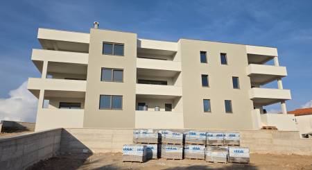 CROATIA - Quality apartments with sea view - VODICE