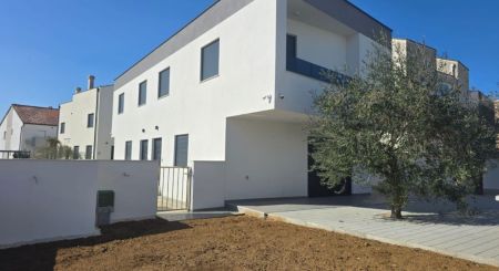 Sale Family house, Family house, Vrsi, Croatia