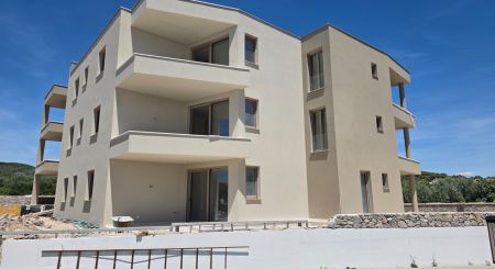 CROATIA - Apartments (K3) in the beautiful village of TRIBUNJ