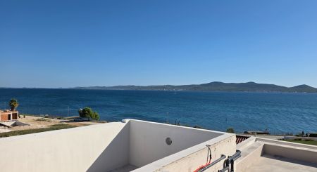 CROATIA - 4 rooms apartment with pool - SUKOŠAN