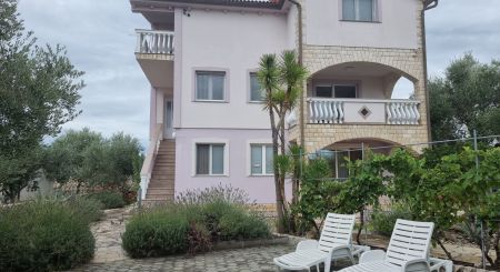 CROATIA - Apartment house with 6 apartments - VRSI, Zadar